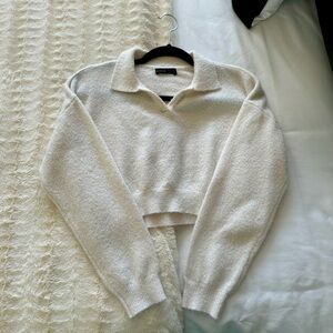 Collared Croptop Sweater